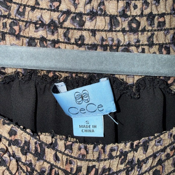 CeCe Animal Print Ruffle Top - Picture 4 of 4